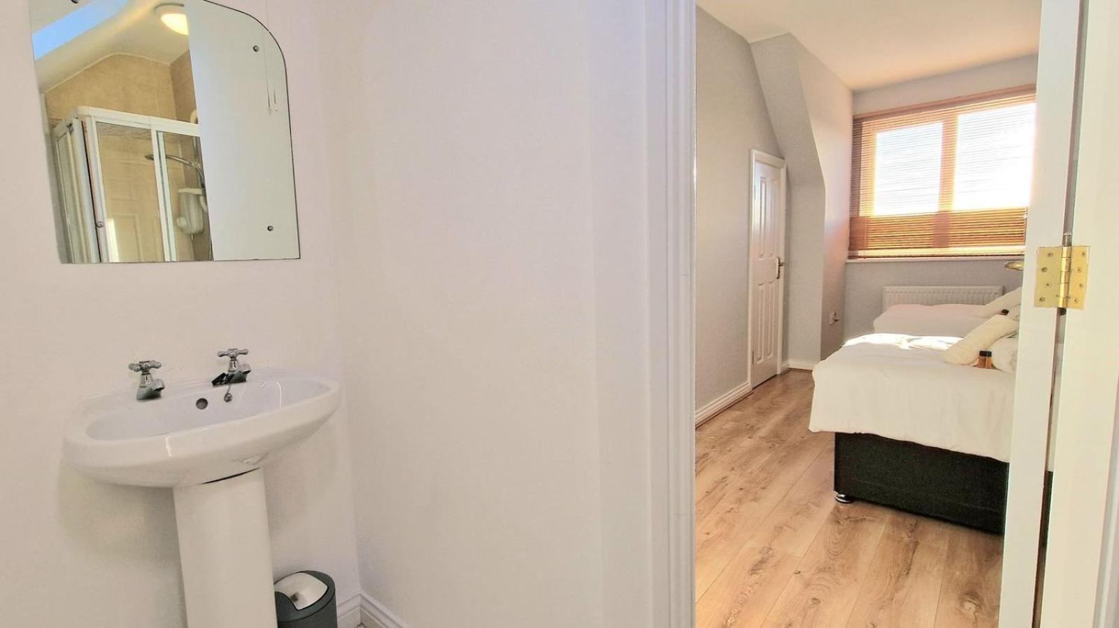 Cosy 3 Bedroom All Ensuites Galway Luaran gambar